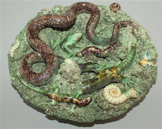 A Caldas Rainha Palissy style amphibian and reptile dish, late 19th century, 24cm, small losses